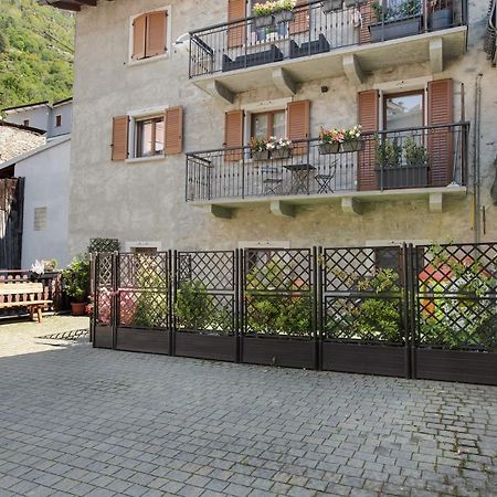 Ferienwohnung La Maison Du Bonheur Grosio Exterior foto