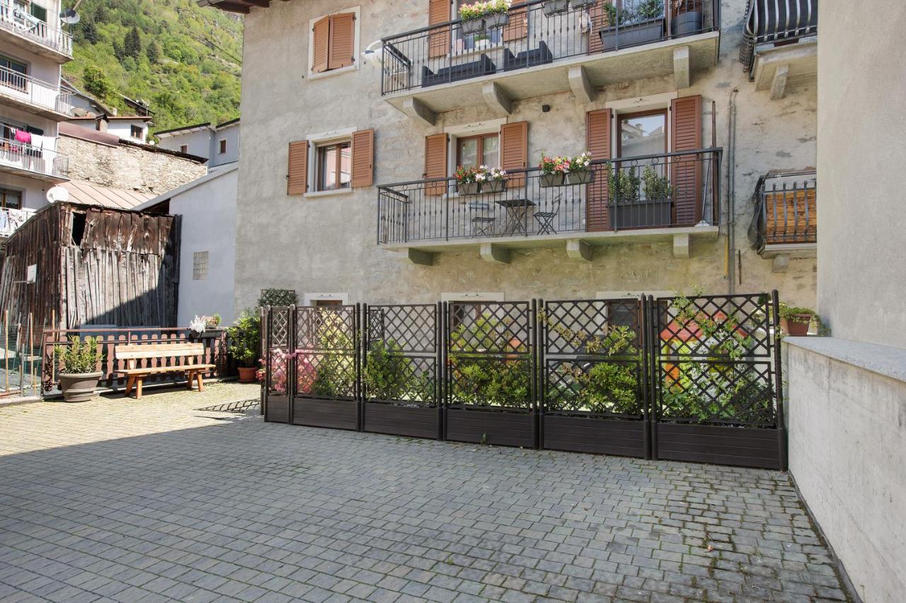 Ferienwohnung La Maison Du Bonheur Grosio Exterior foto